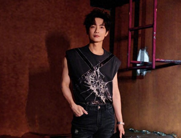 卓越汇 陈楚生将担任选秀“评委”？八大平台共同合作，竟是翻版超女快男