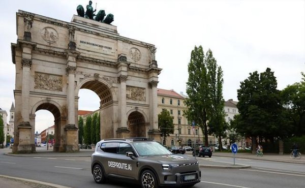 富邦速配 中国智驾出海新里程碑！元戎启行量产交付突破10万辆